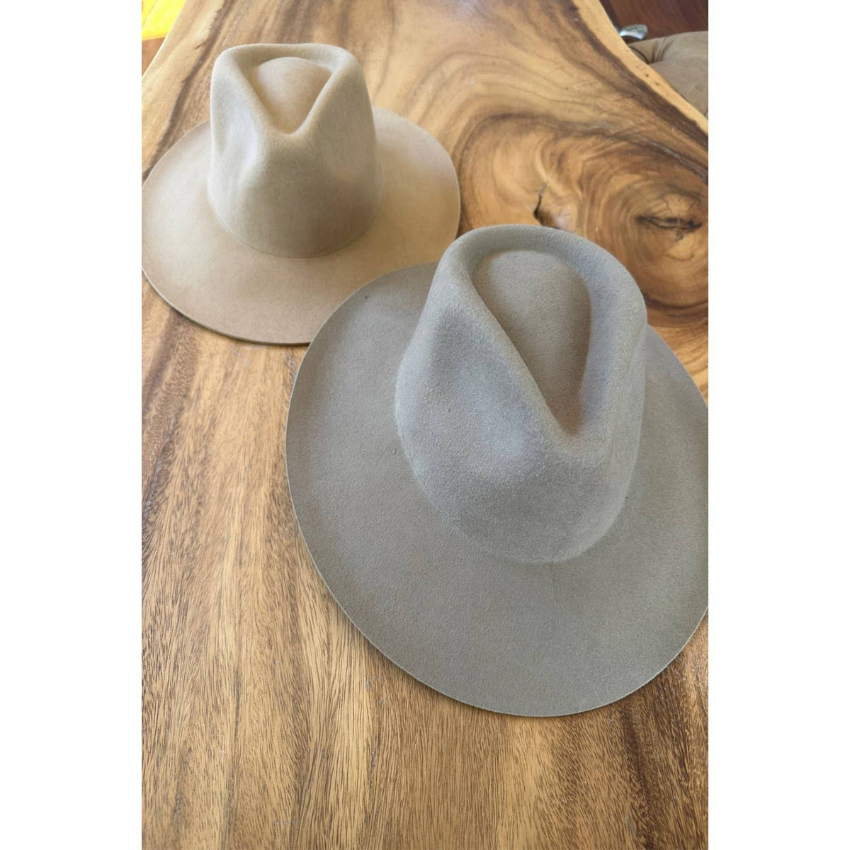 Stiff brim rancher hat in  Australian wool: ONE SIZE / IVORY