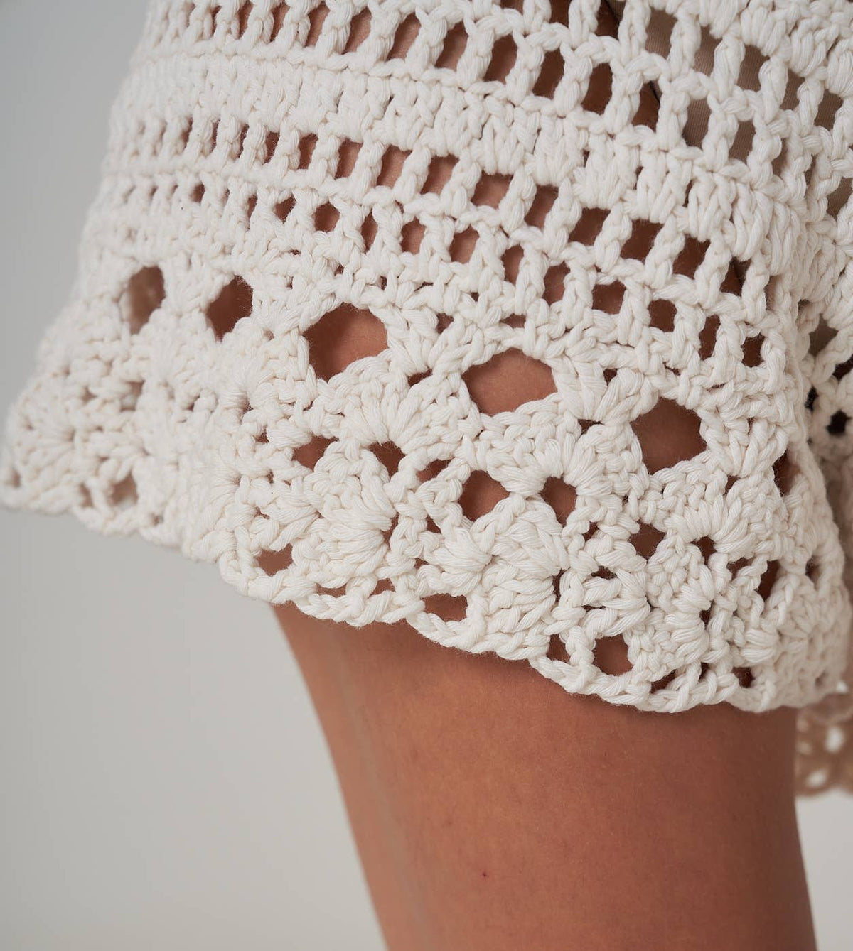 SARAH Hand crochet organic cotton shorts: S / Ecru