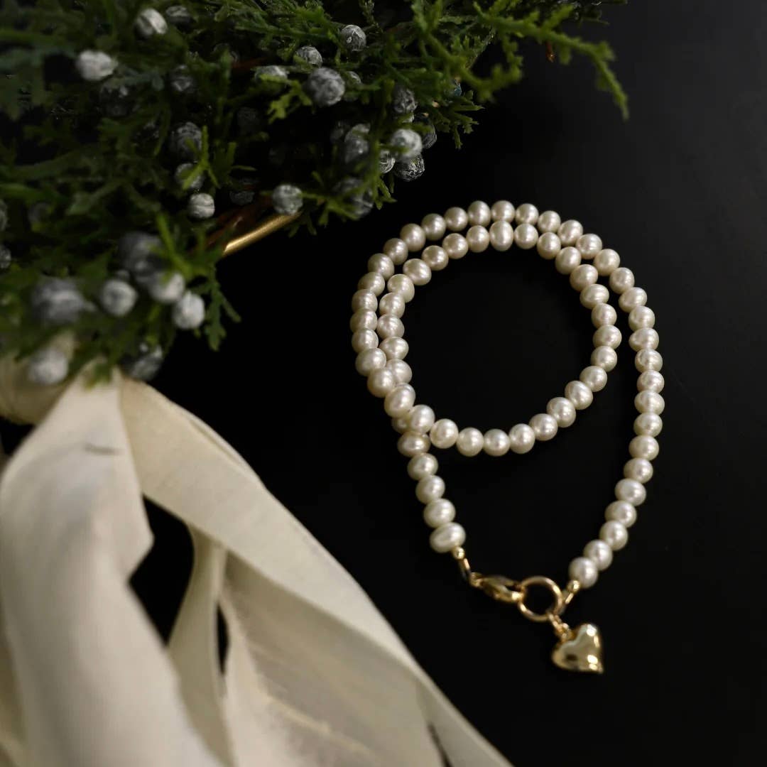 HEART AND FRESHWATER PEARL NECKLACE