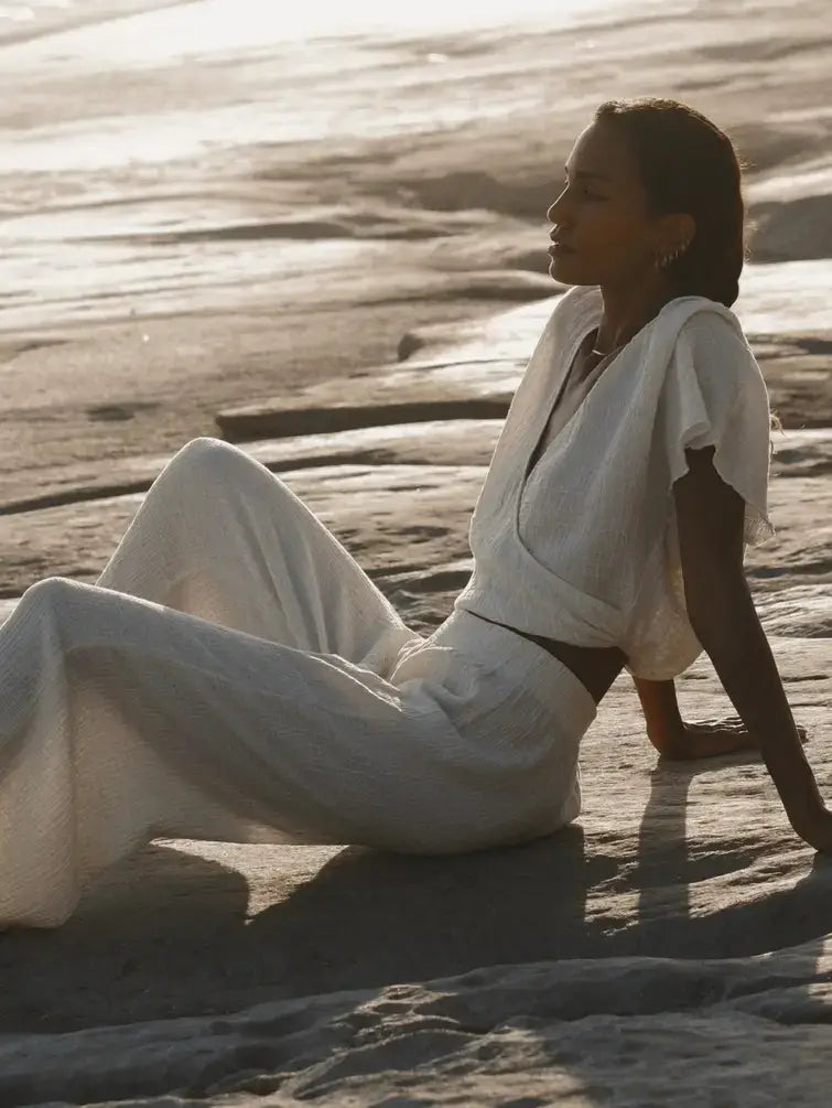 Harlow Top - White: White / S/M