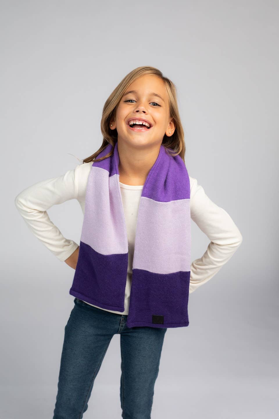 Pure Cashmere Kids Open Scarf: Navy and Red