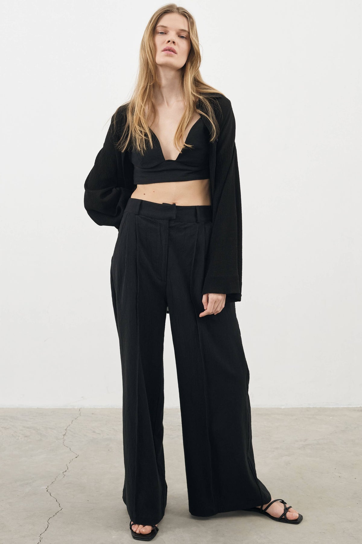 Amara Maxi Shirt - Black: Black / One Size