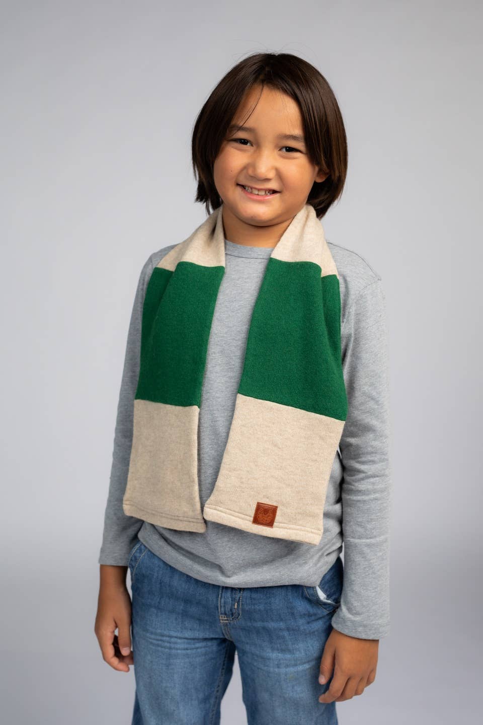 Pure Cashmere Kids Open Scarf: Navy and Red