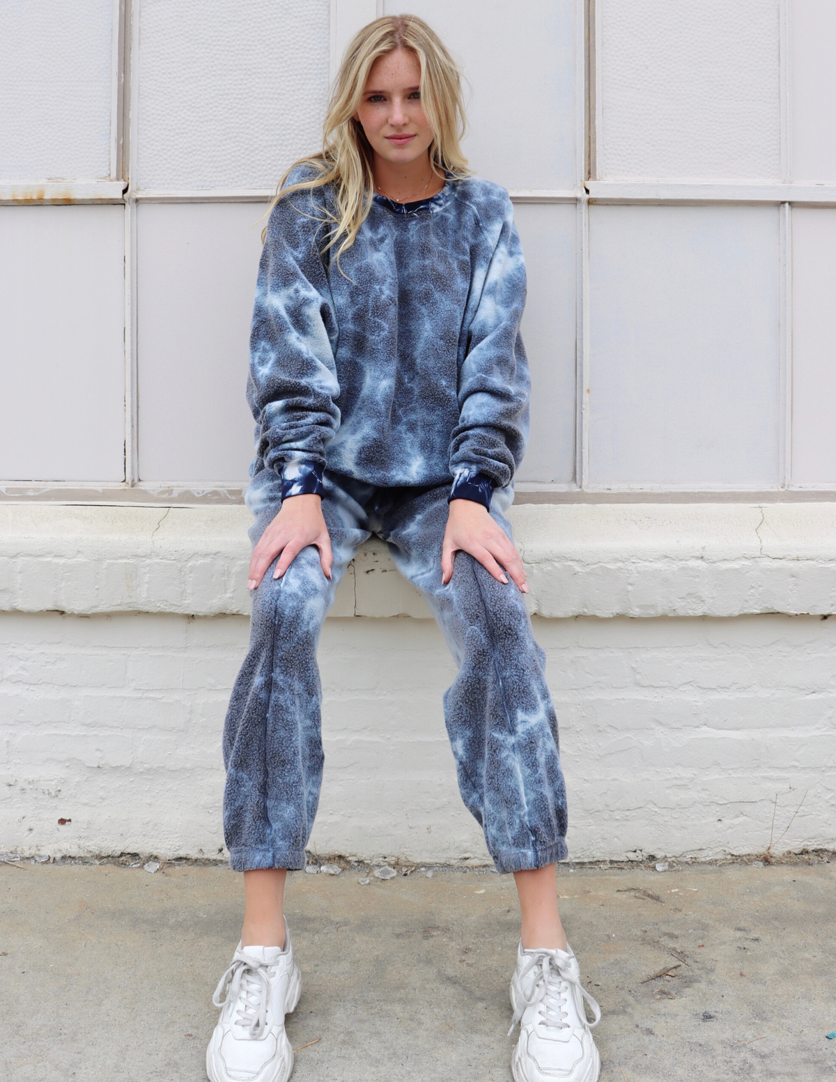 Plush Crewneck Pullover - tie dye: Medium
