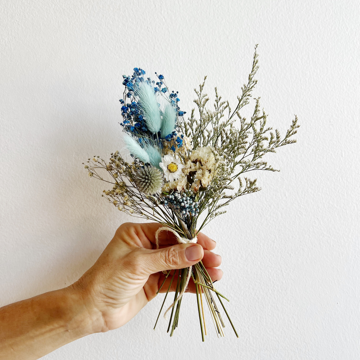 Classic & Chic Dried Flower Bundles: Romantic