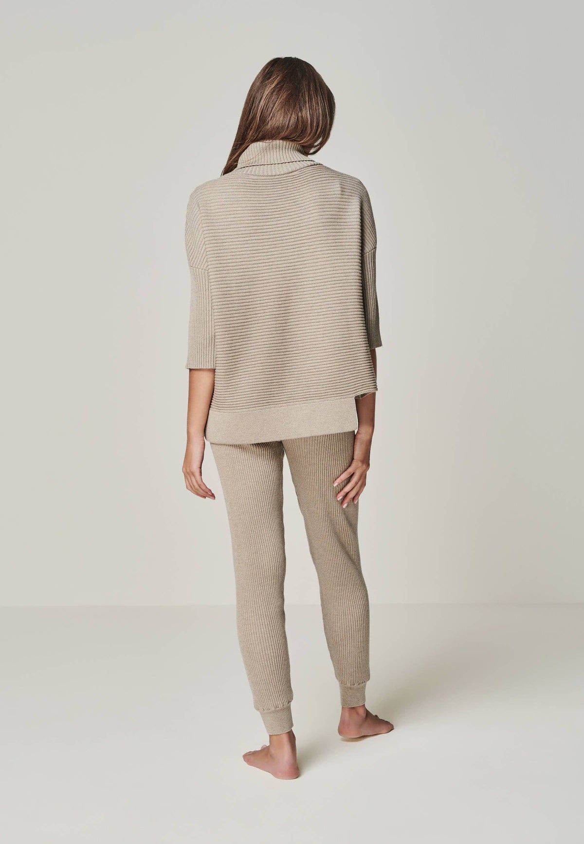 LOUNGEWEAR SET - Bailey Sweater & Caja Legging: M / Black
