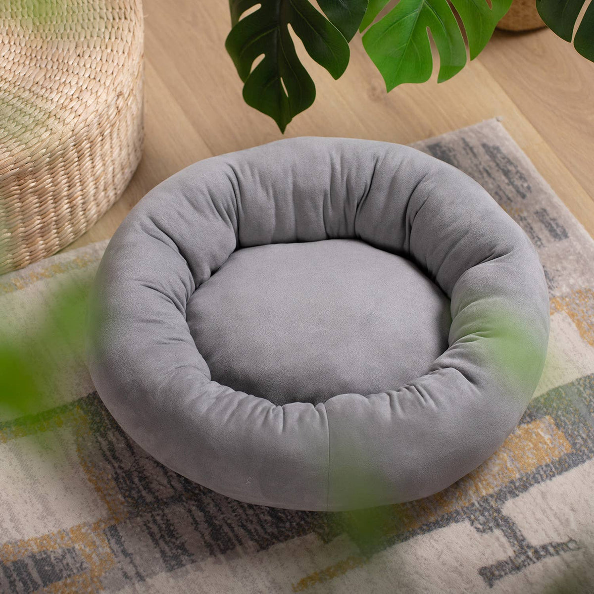 Dog Bed Round Soft Cushion Donut Shape: 20 Inch / Brown