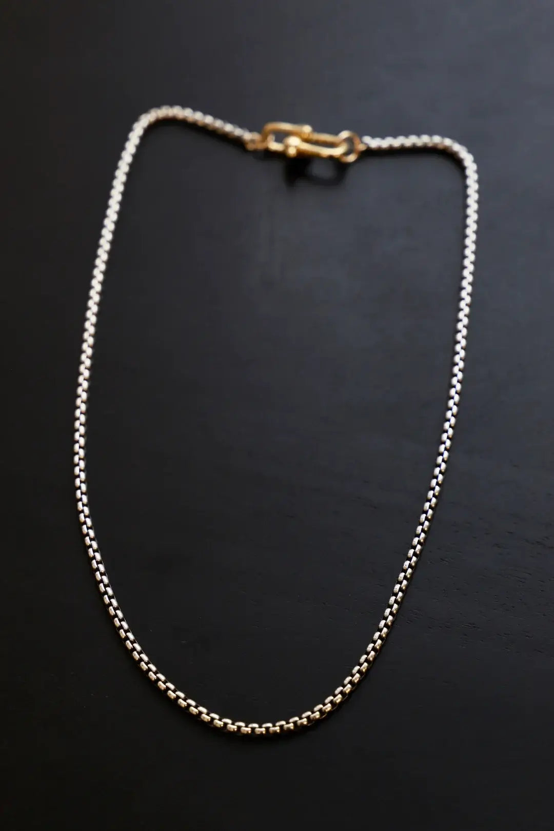 NOVA ROUND BOX CHAIN NECKLACE: SILVER/GOLD / Small