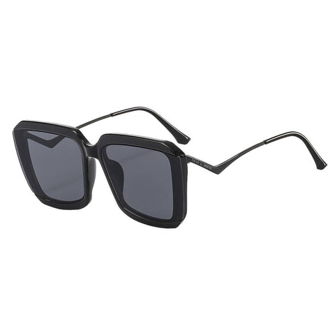 Kyra Sunglasses: Black